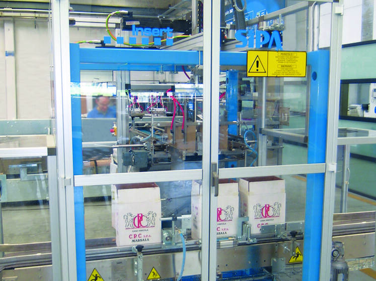 INSERT: inseritrice automatica di alveari